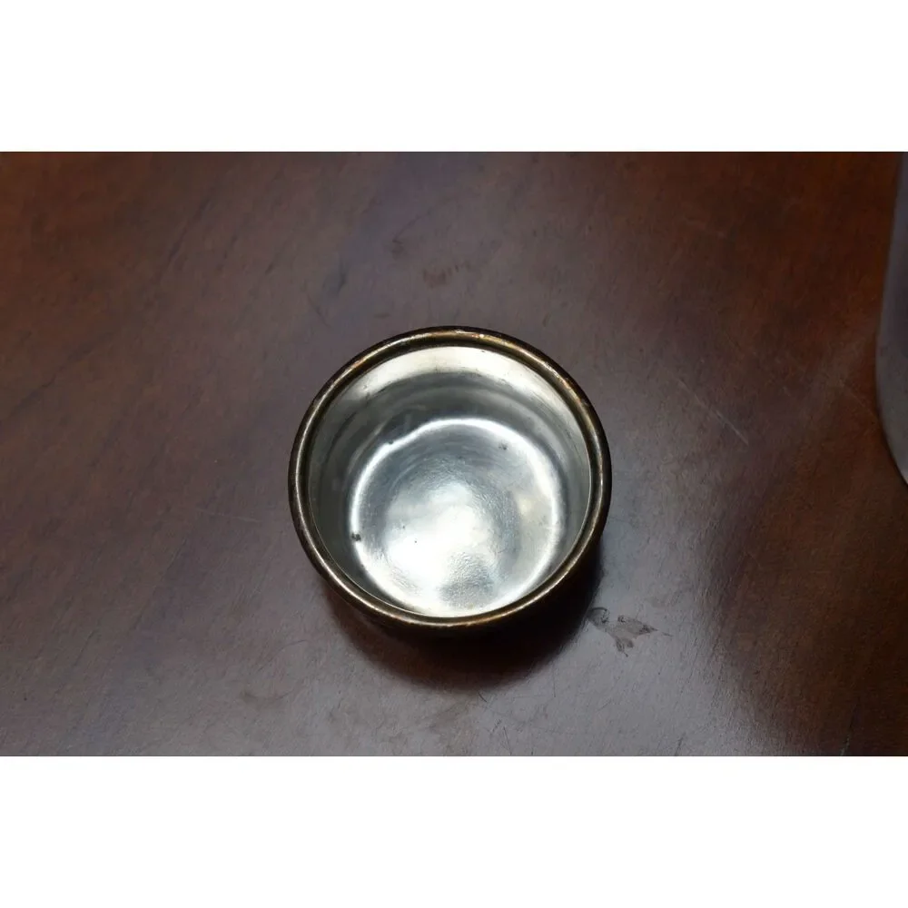 Antique English Silverplate Cocktail Shaker Built In Strainer 1.5 Pint Art Deco